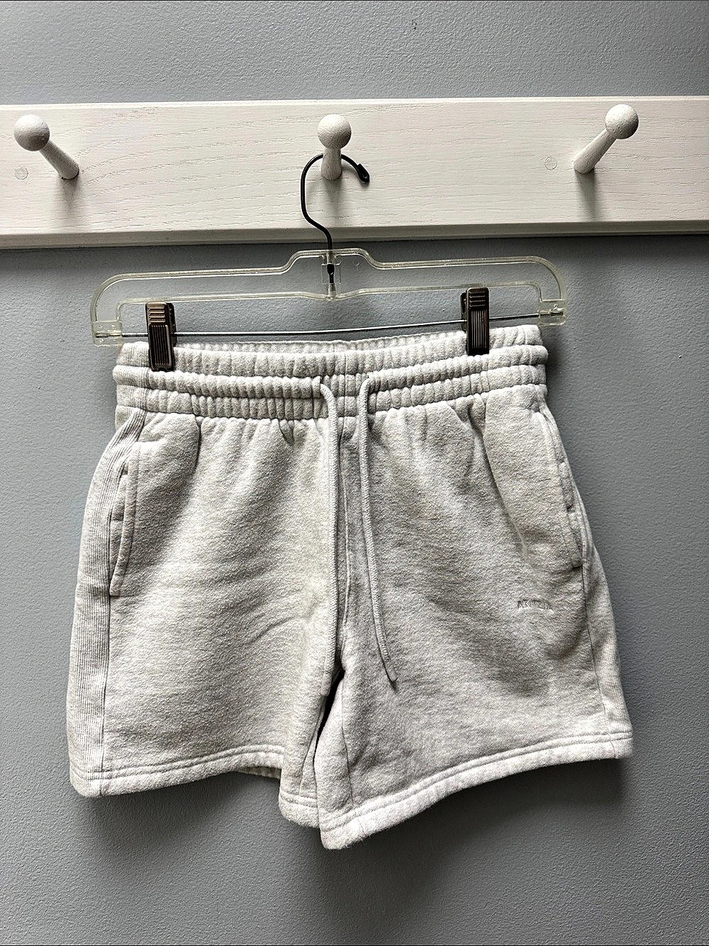 Aritzia Tna Cozy Sweatfleece Boyfriend Short Gray XS